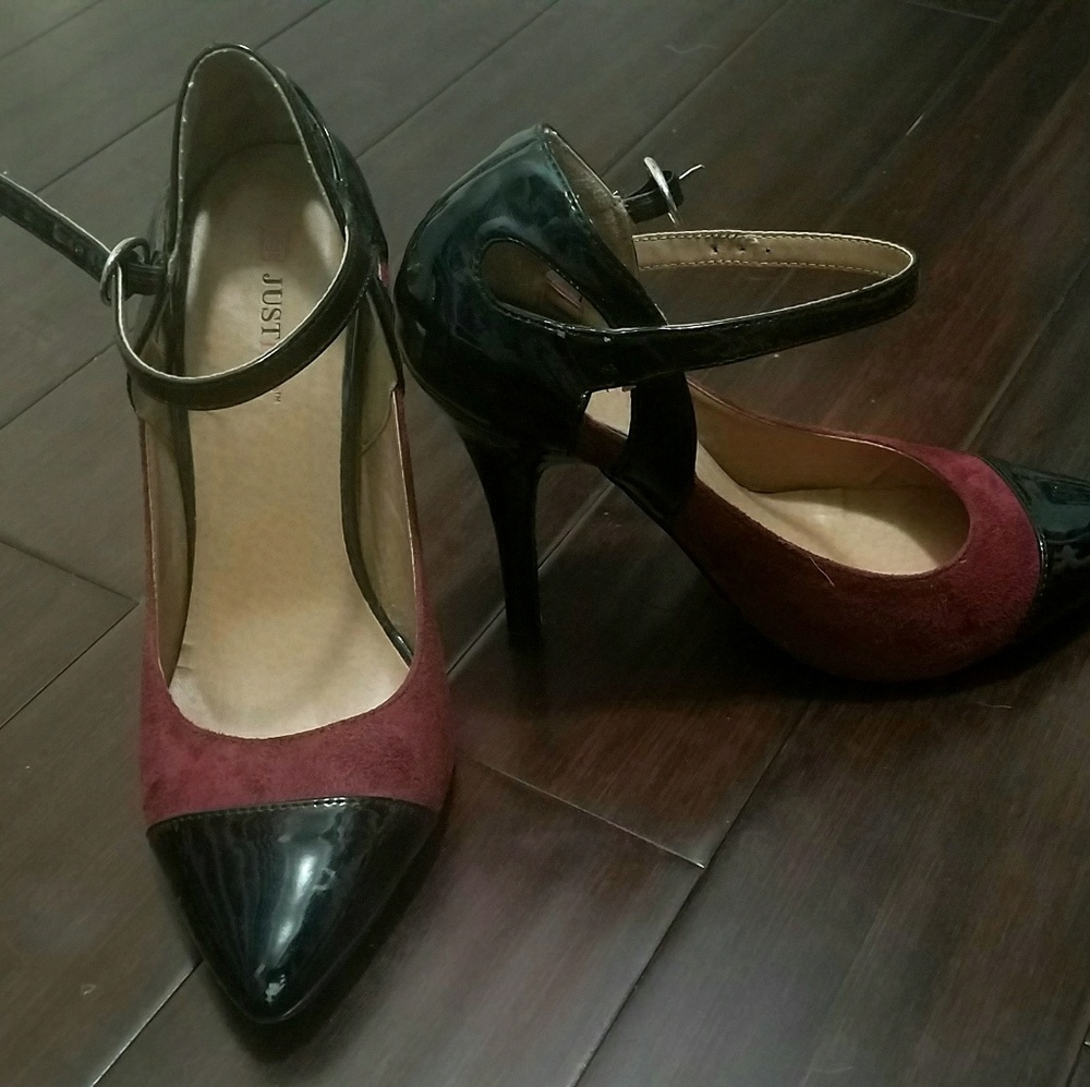 Maroon Heel